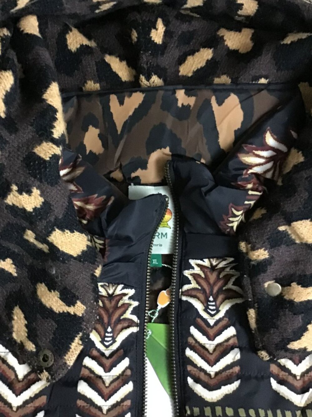 FARM Rio Ainika Hooded Puffer Jacket - Picture 12 of 14